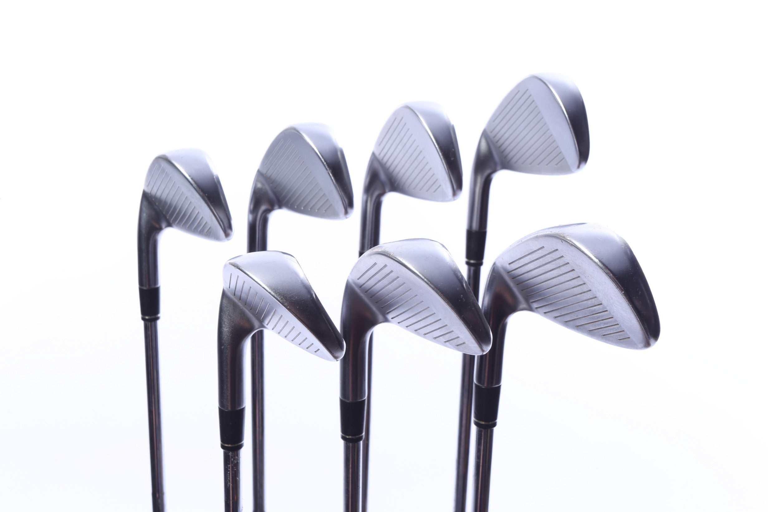 Used TaylorMade R9 Iron Set - Right-Handed - 4-PW - Stiff Flex