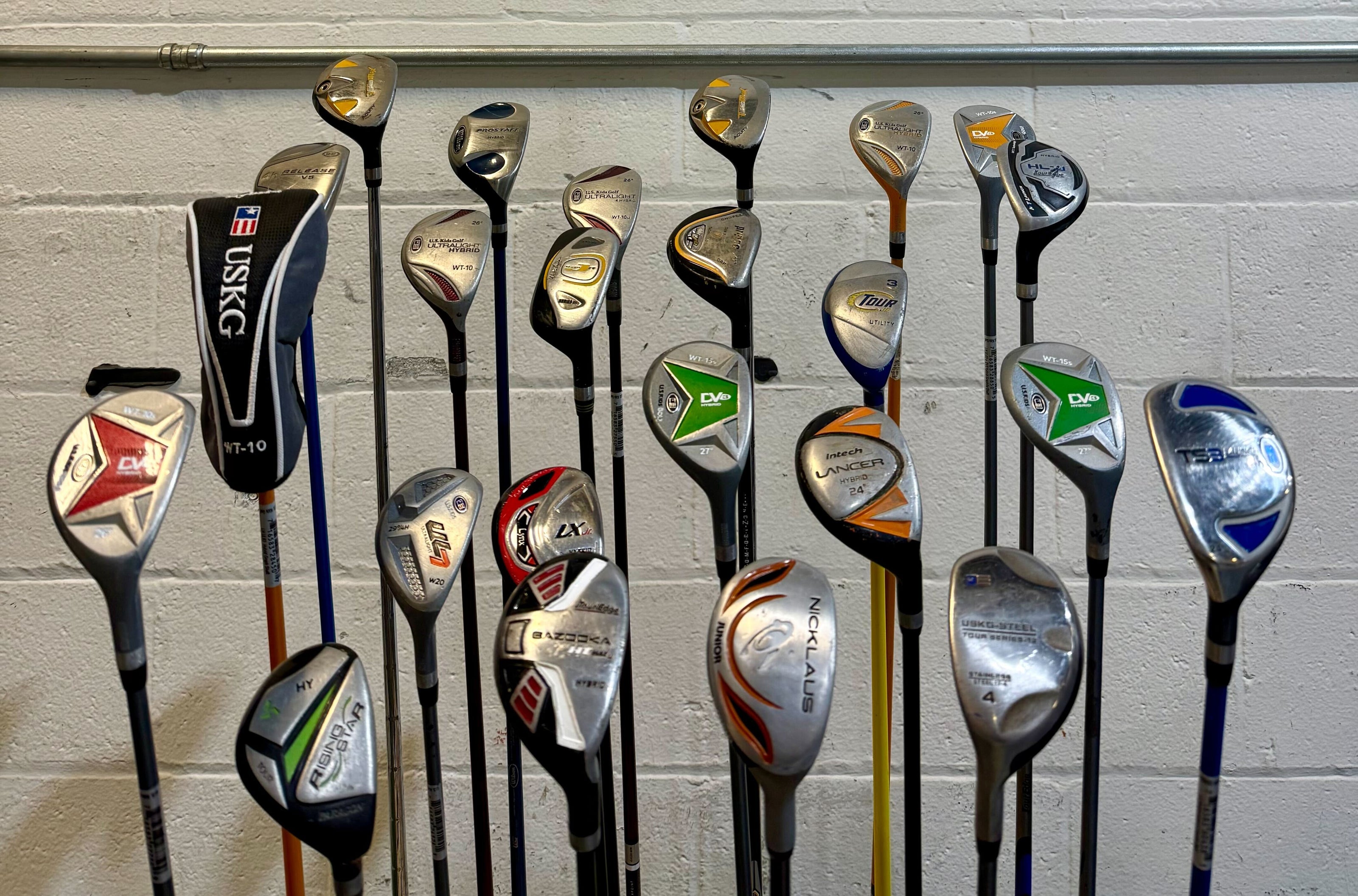 Wholesale Lot of 35 Golf Clubs - Assorted Hybrids - Youth Flexes