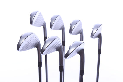 Used Mizuno JPX 900 Hot Metal Iron Set - Left-Handed - 4-PW - Regular Flex