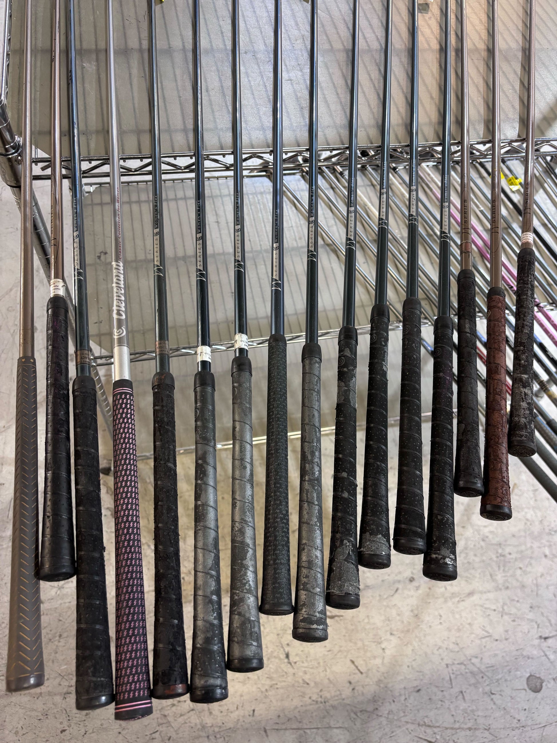 Wholesale Lot of 30 Assorted Ladies Fairway Woods-Next Round