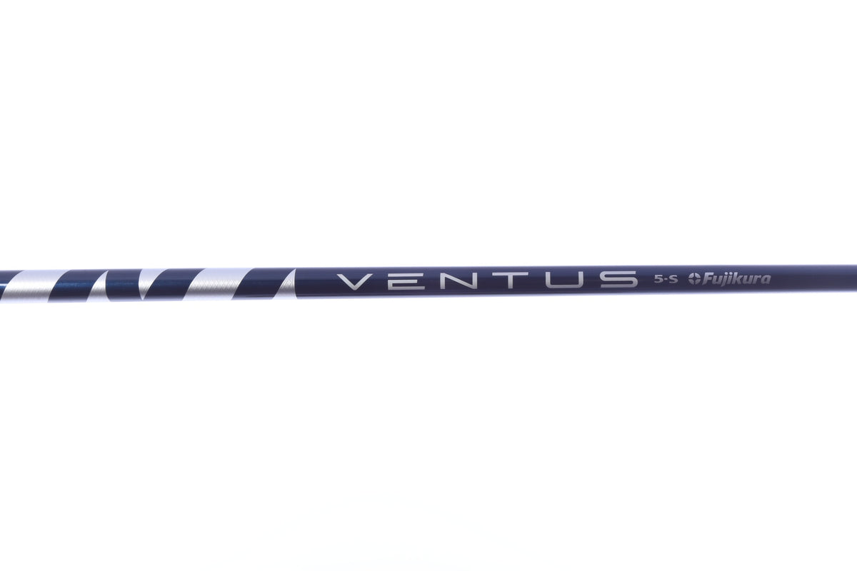 Used TaylorMade SIM2 MAX Driver - 10.5 Degrees - Stiff Flex Fujikura Ventus Blue - Right-Handed