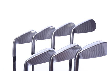 Used Mizuno JPX 923 Hot Metal Pro Iron Set - Right-Handed - 4-PW - Stiff Flex