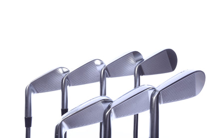 Used Srixon ZXi5 Iron Set - Right-Handed - 4-PW - Stiff Flex
