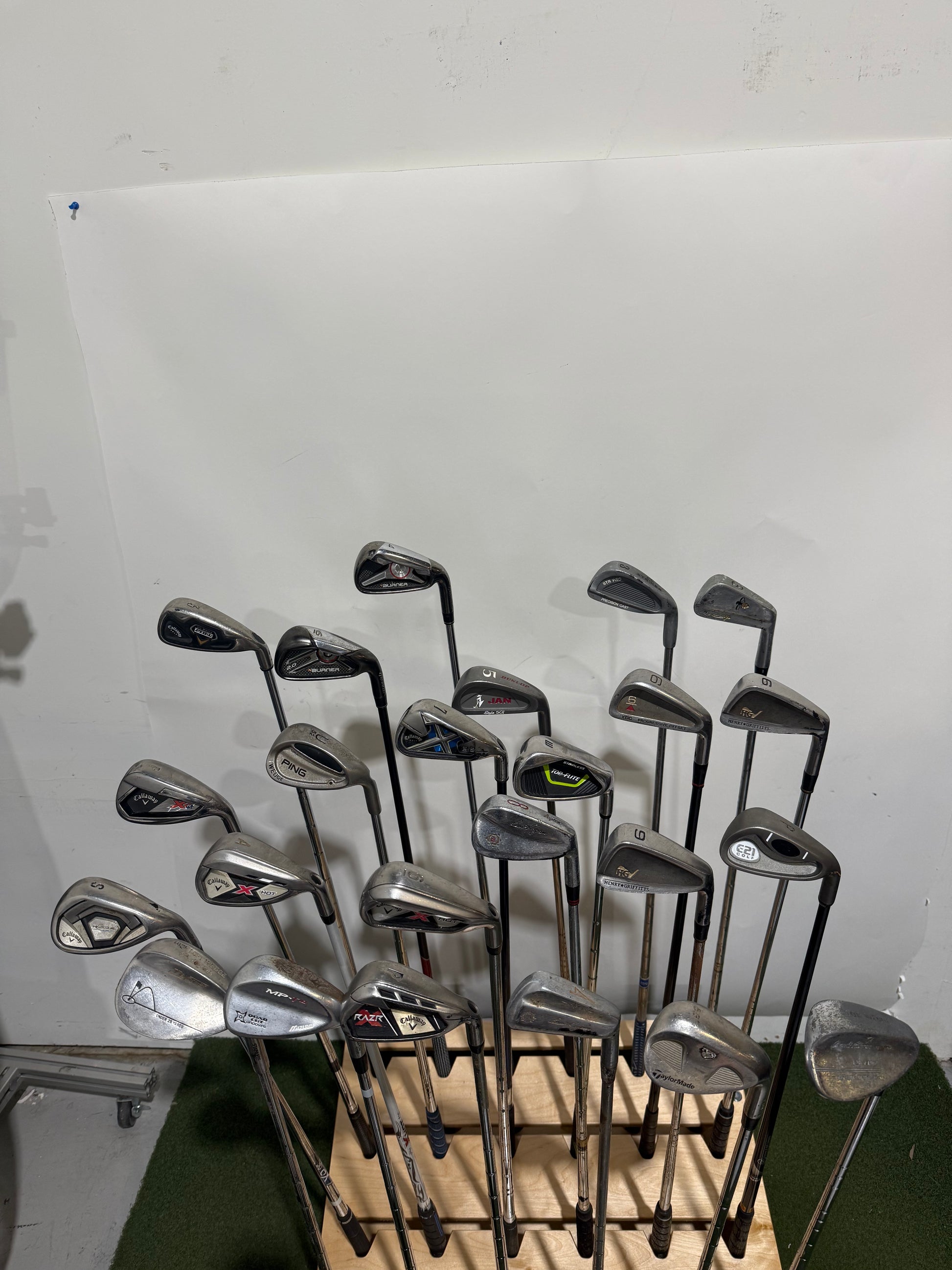 Wholesale Lot of 24 Golf Clubs - Right Handed - Assorted brands and Flexes-Next Round