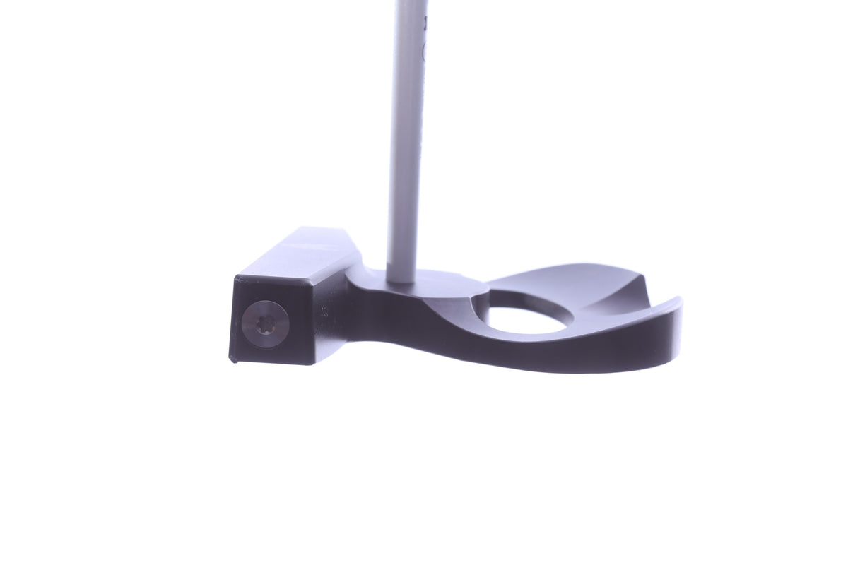 Used L.A.B. Golf Directed Force 2.1 Putter - Right-Handed - 34 in - Mallet