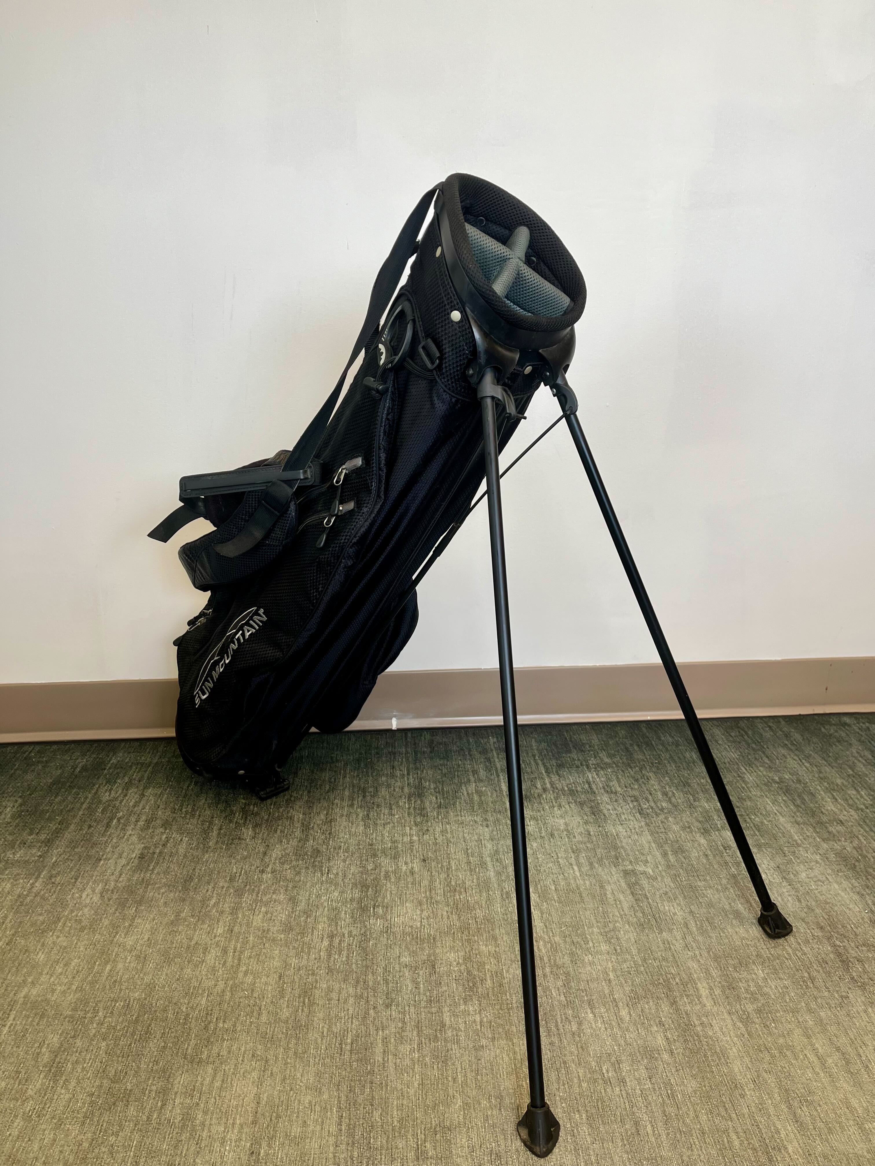 Sun Mountain Sunday Golf Bag Black 4 Dividers/4 pockets with Strap and Rain Cover-Next Round