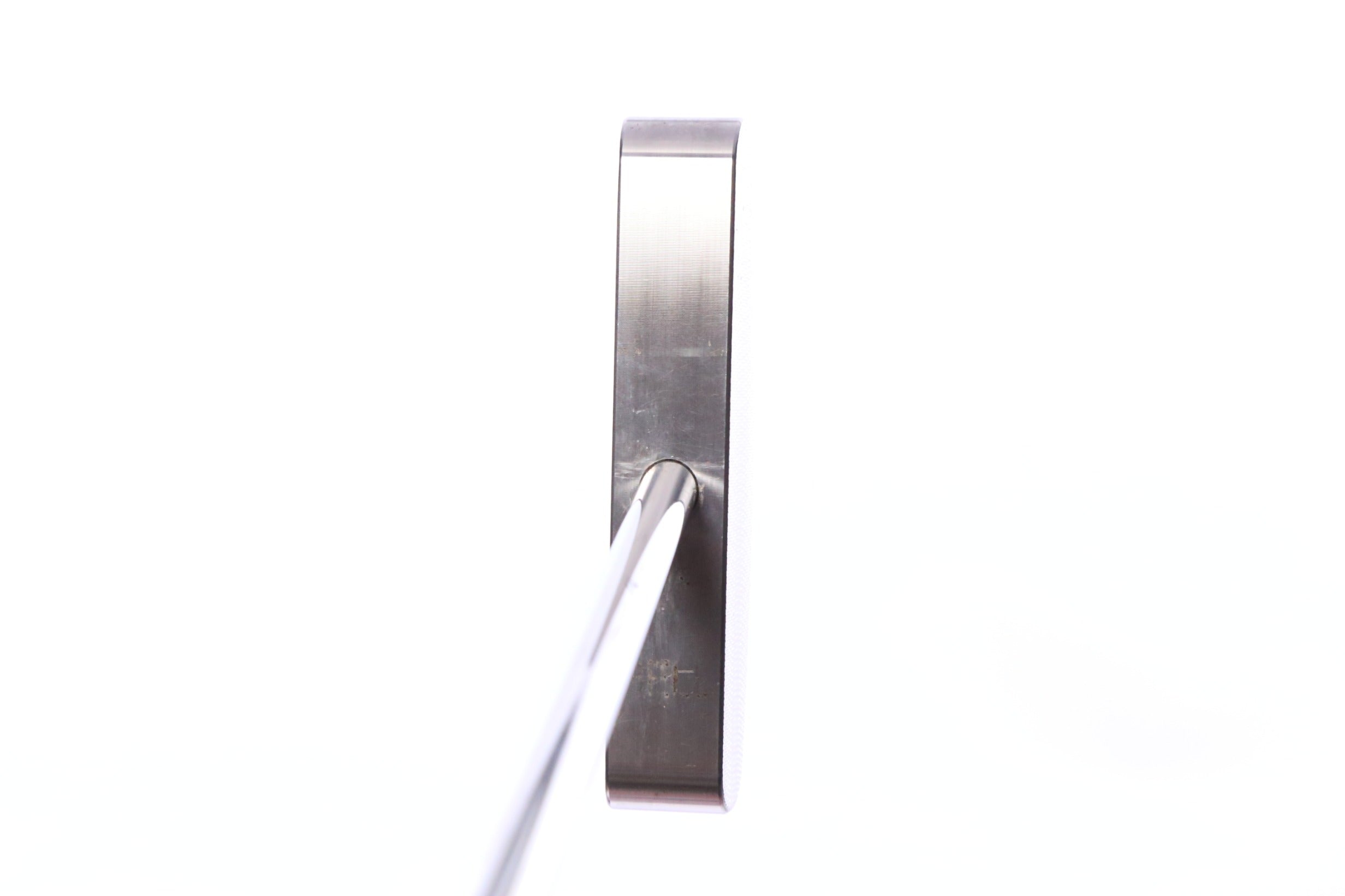 Used Bell o Way Putter - Ambidextrous - 33.5 in - Blade-Next Round