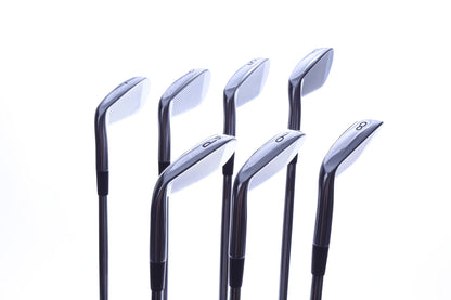 Used Titleist T200 Iron Set - Right-Handed - 4-PW - Stiff Flex