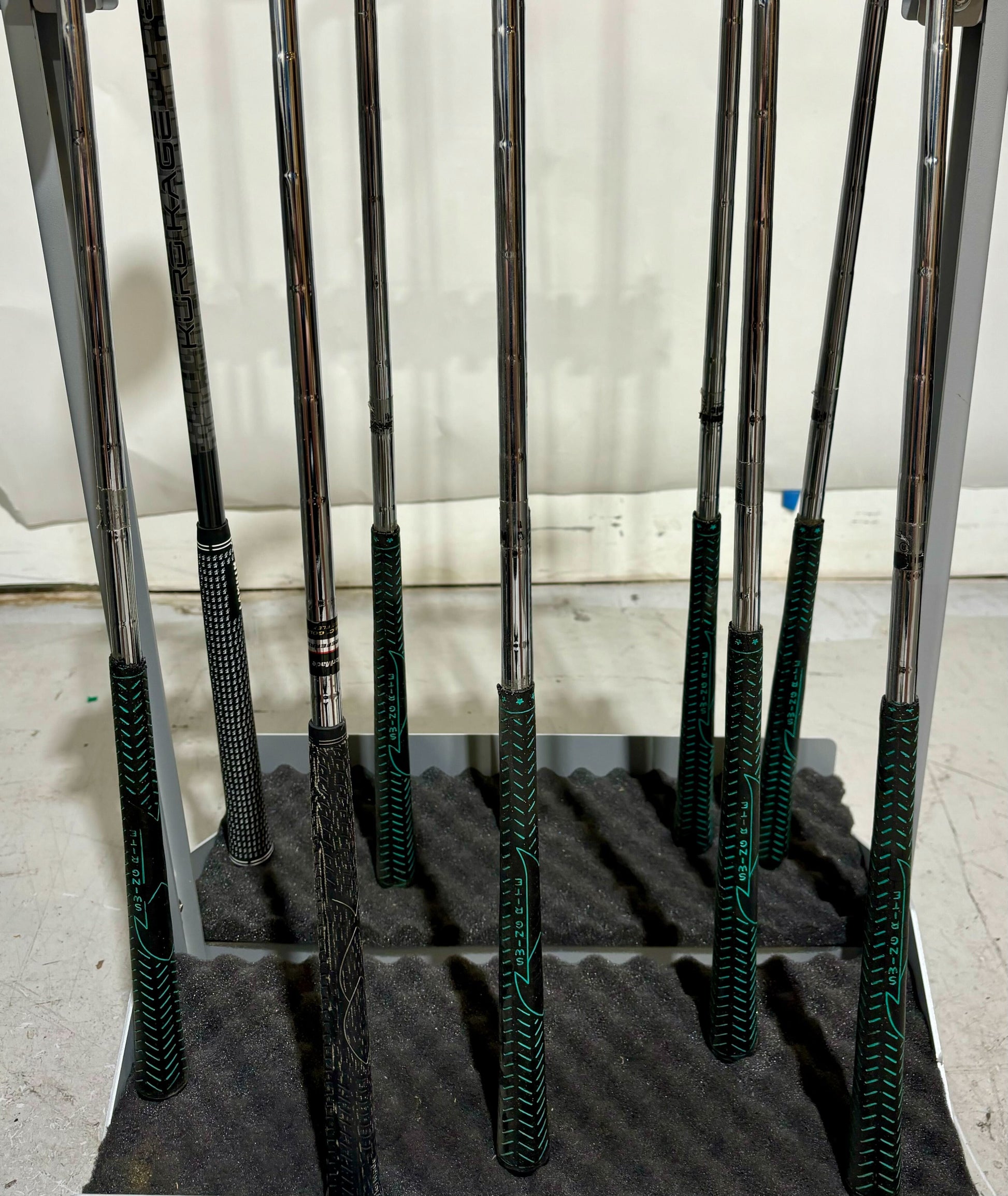 Wholesale Lot of 30 Golf Clubs - Assorted Golf Clubs-Next Round