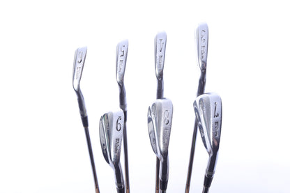 Used Wilson STAFF FG-17 Iron Set - Right-Handed - 3-9 - Stiff Flex