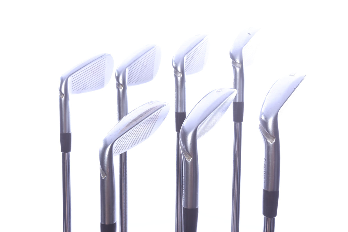 Used Mizuno JPX 900 Hot Metal Iron Set - Right-Handed - 4-PW - Extra Stiff Flex