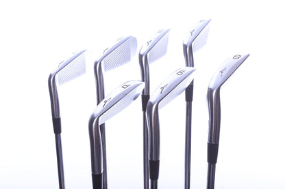 Used Mizuno MX 200 Iron Set - Right-Handed - 4-PW - Stiff Flex