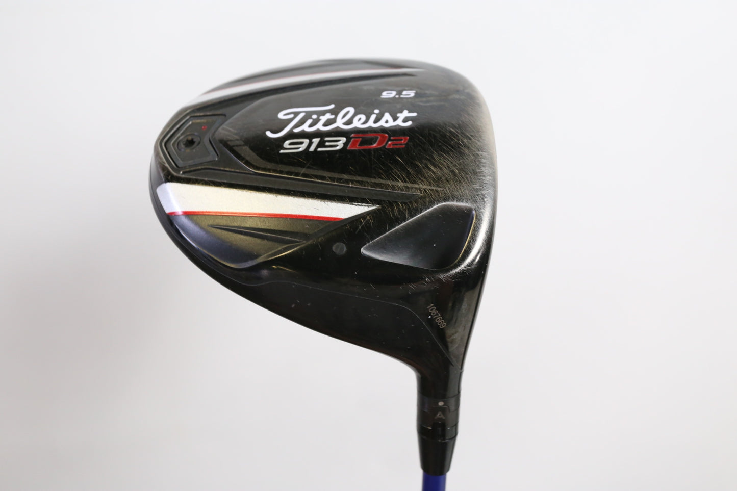 Used Titleist 913D2 Driver - Right-Handed - 9.5 Degrees - Stiff Flex