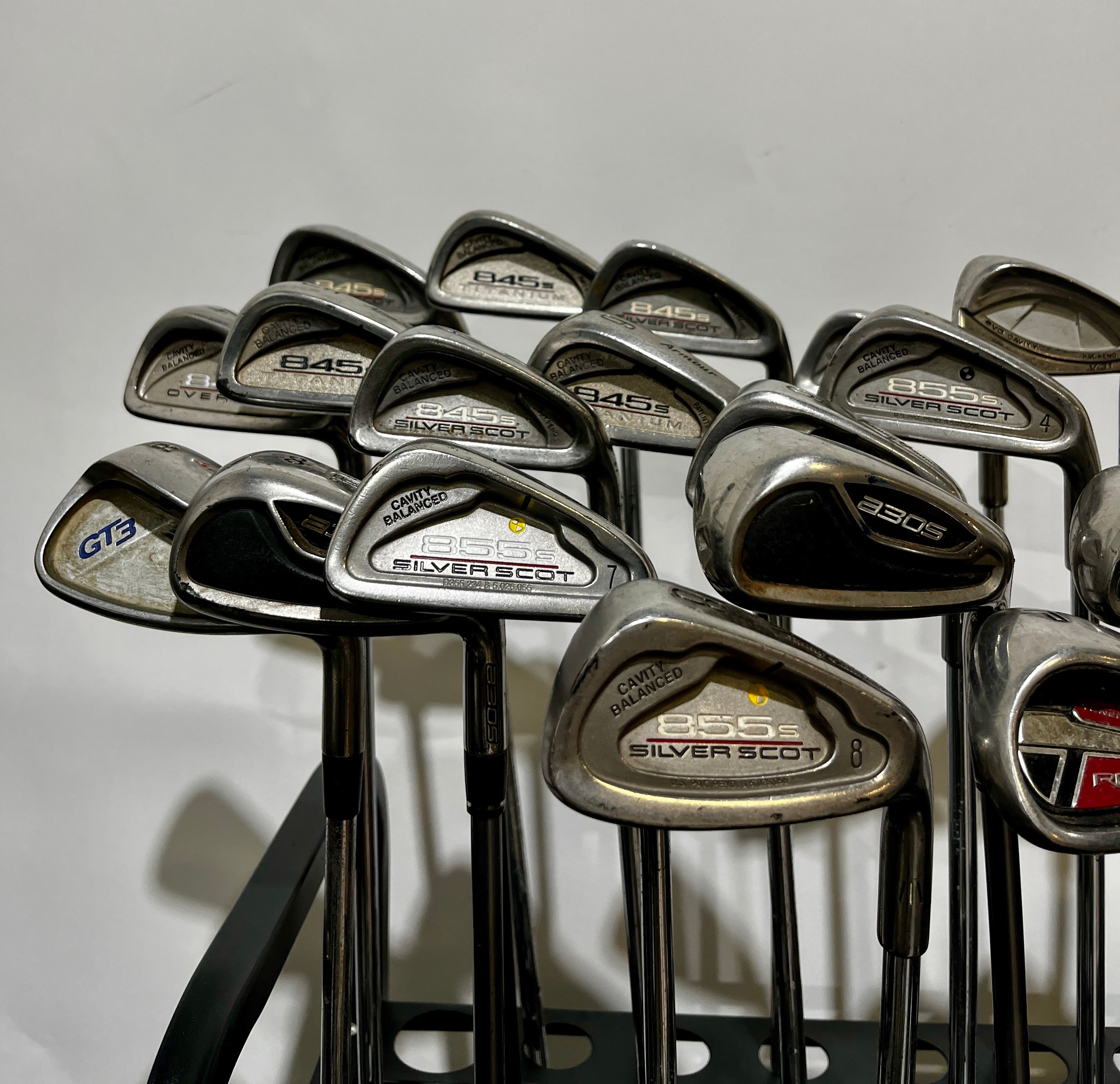 Wholesale Lot of 50 Golf Clubs - Assorted Single Irons and Wedges. Tommy Armour-Next Round