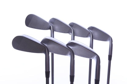 Used Mizuno JPX 900 Hot Metal Iron Set - Left-Handed - 4-PW - Regular Flex