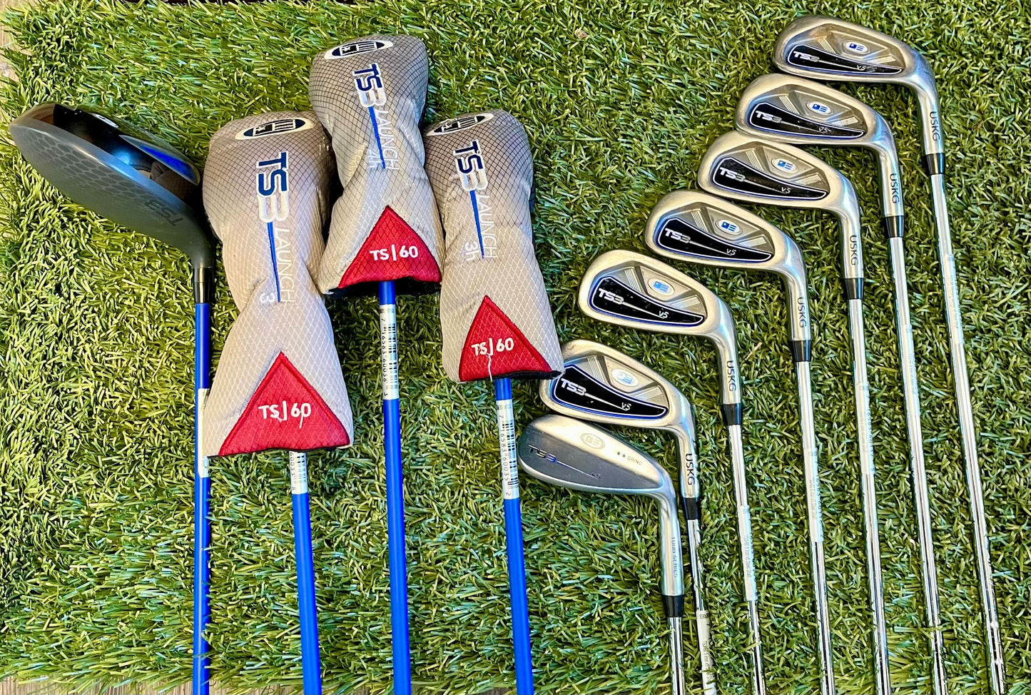 Us Kids Golf TS3 v5 1W, 3W, 3HY, 4H, 5-SW Kids Set RH 60G w/ matching TS3 Bag-Next Round