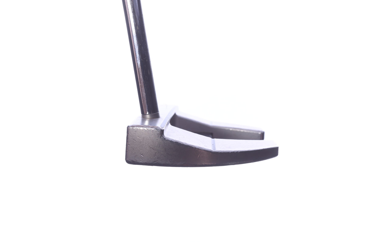 Used Titleist Scotty Cameron Futura 5W Putter - Right-Handed - 35 in - Mallet