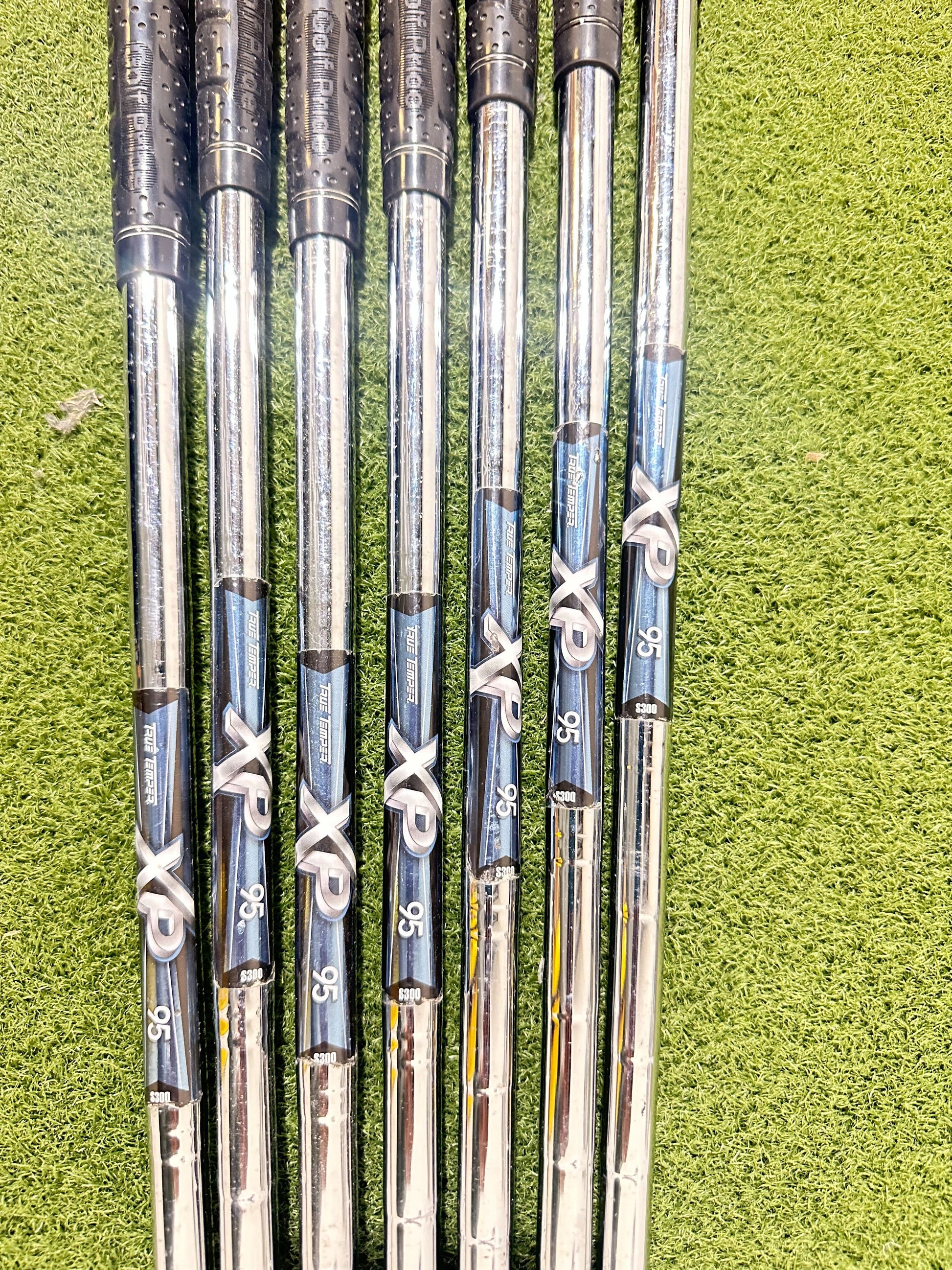 Lot of 7 Golf Shafts - Various Lengths, Flexes, and Brands-Next Round
