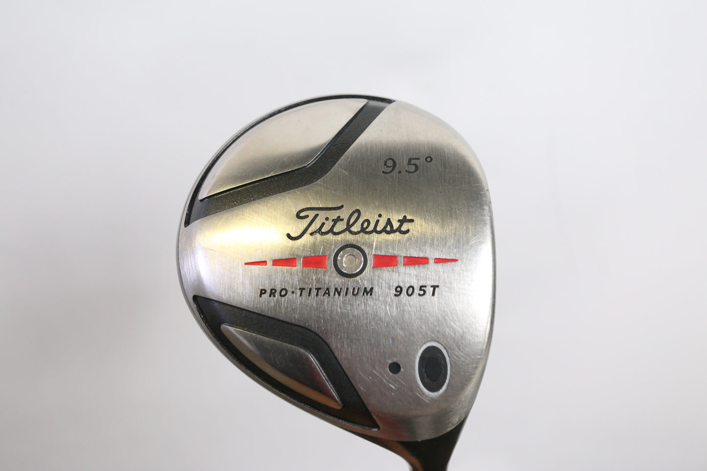 Used Titleist 905T Driver - Right-Handed - 9.5 Degrees - Stiff Flex
