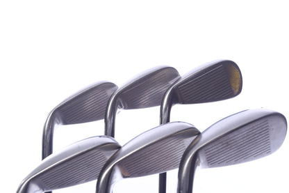 Used Wilson Staff D7 Iron Set - Right-Handed - 5-PW - Regular Flex