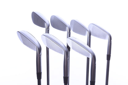 Used Mizuno JPX 900 Hot Metal Iron Set - Left-Handed - 4-PW - Regular Flex