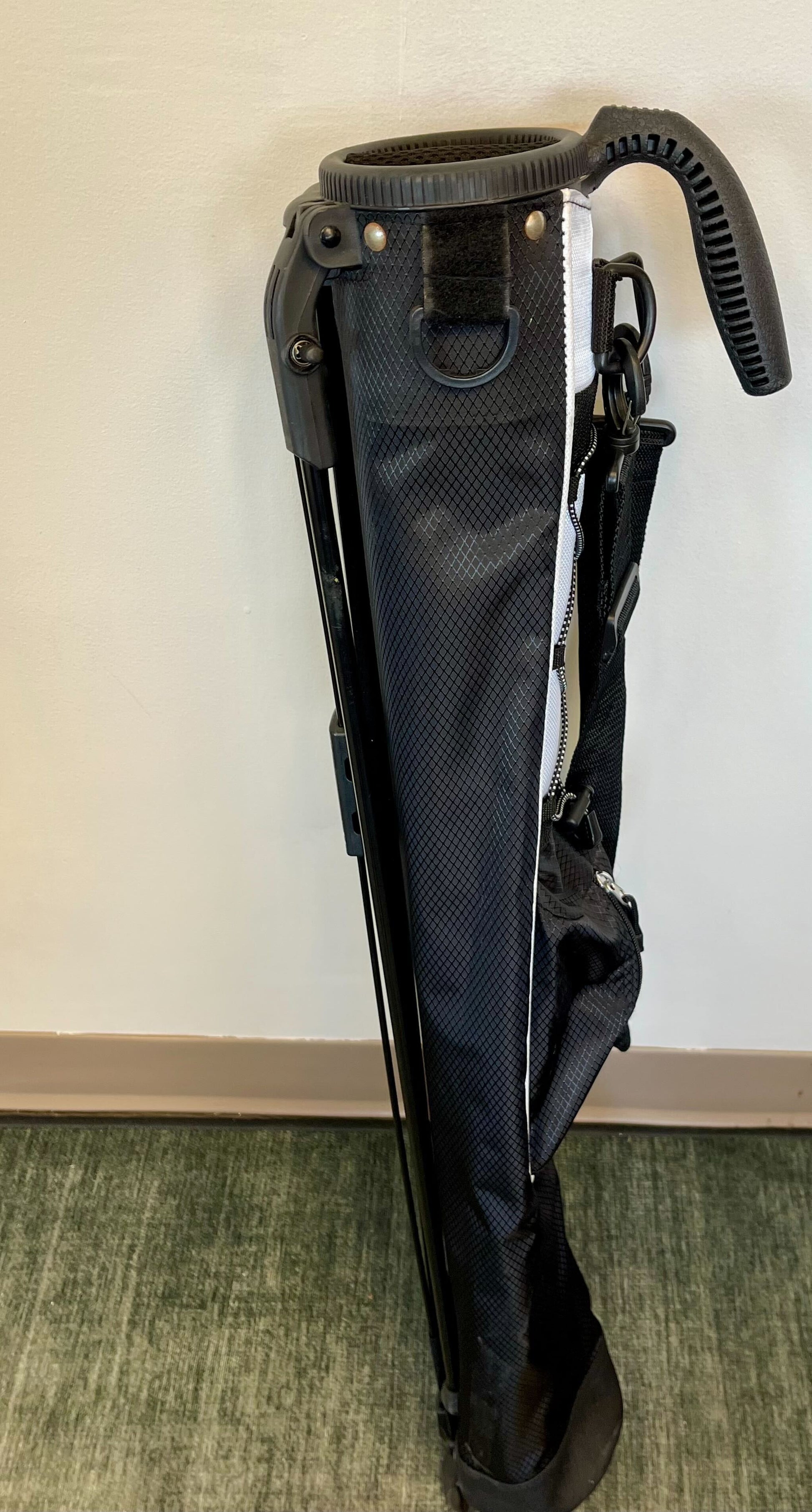 Orlimar Pitch and Putt Lightweight Sunday Carry Golf Bag Black/White-Next Round