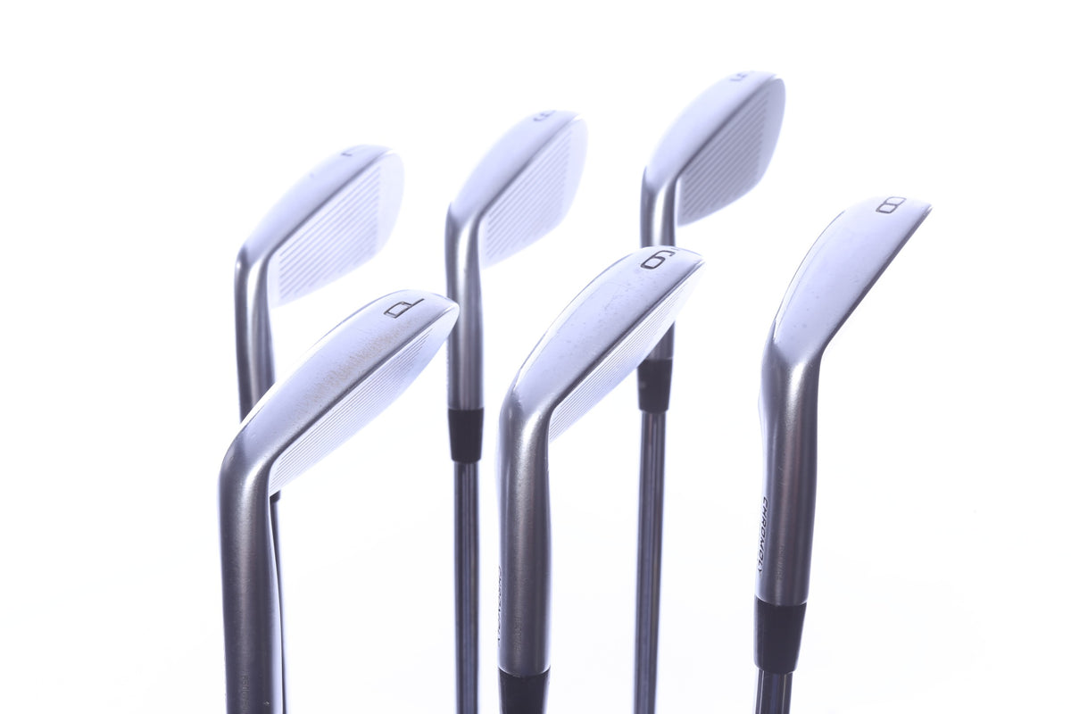 Used Mizuno JPX 921 Hot Metal Pro Iron Set - Right-Handed - 5-PW - Regular Flex