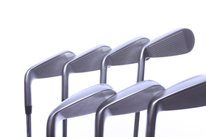 Used Cleveland ZipCore XL Iron Set - Right-Handed - 4-PW - Regular Flex-Next Round