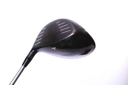Used Titleist 915 D2 Driver - 10.5 Degrees - Regular Flex Mitsubishi Diamana S+ - Right-Handed