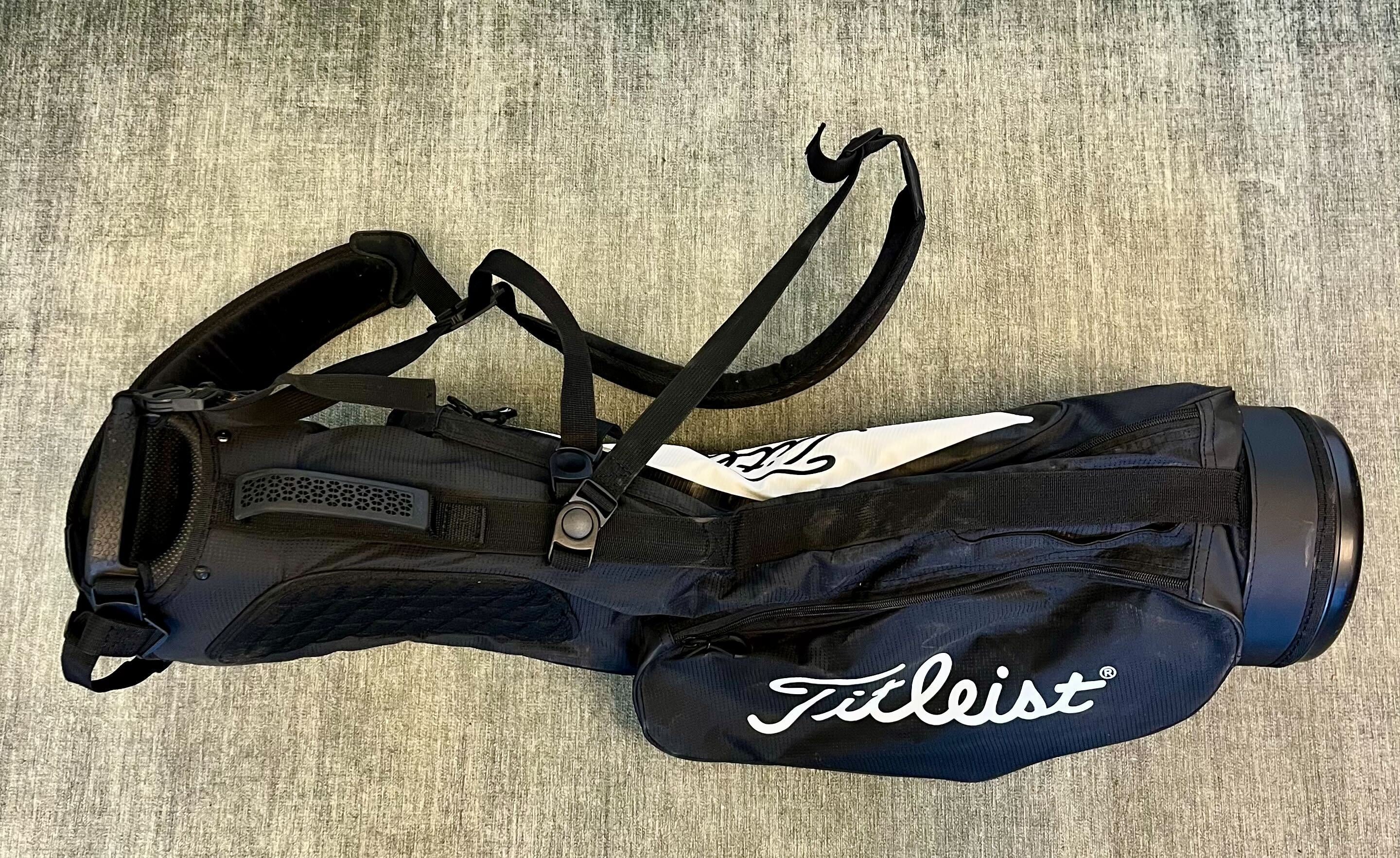 Titleist Lightweight Sunday Carry Bag Black/White 3 Divider/3 Pocket with Strap-Next Round