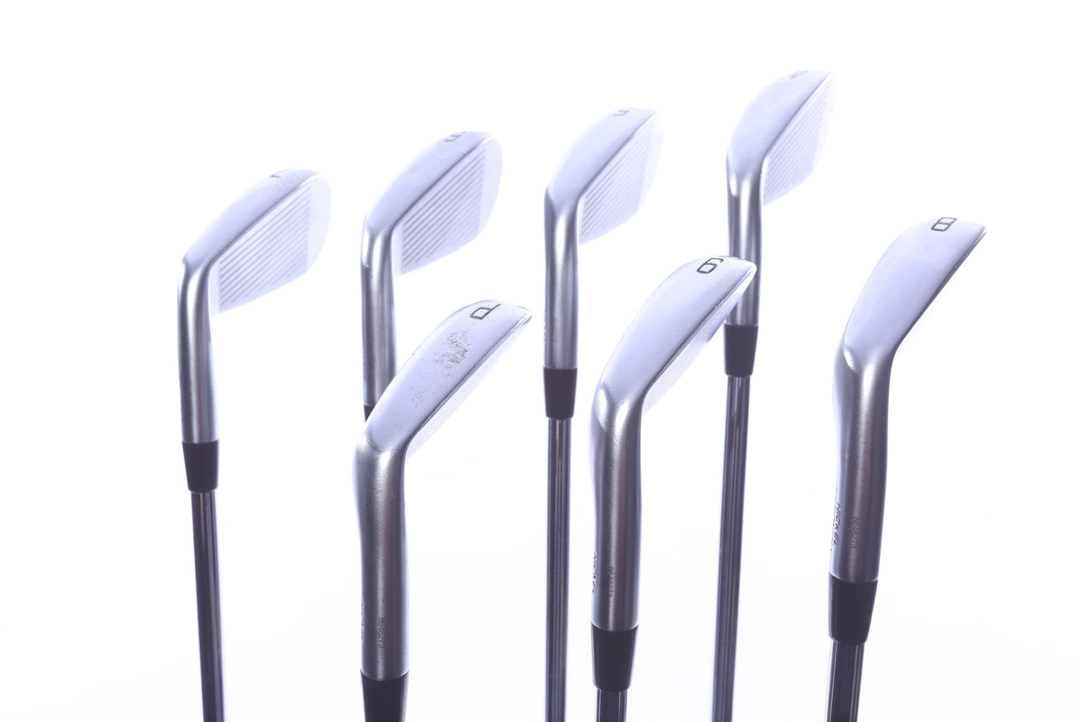 Used Mizuno JPX 925 Hot Metal Pro Iron Set - Right-Handed - 4-PW - Stiff Flex