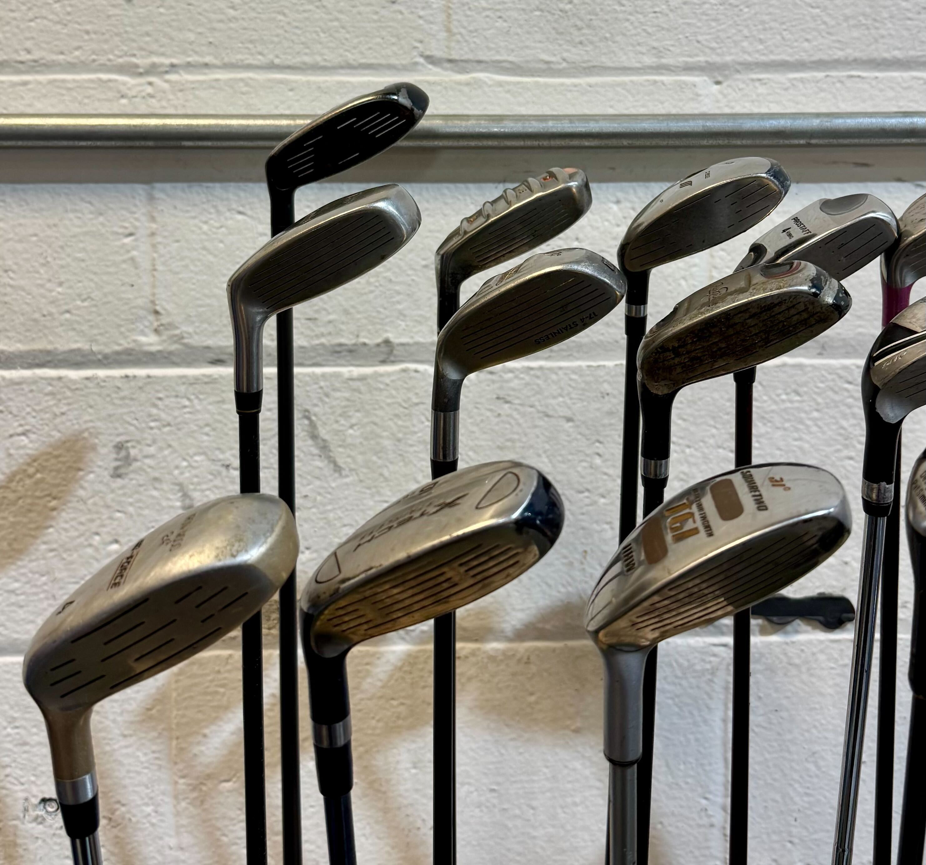 Wholesale Lot of 35 Golf Clubs - Assorted Hybrids
