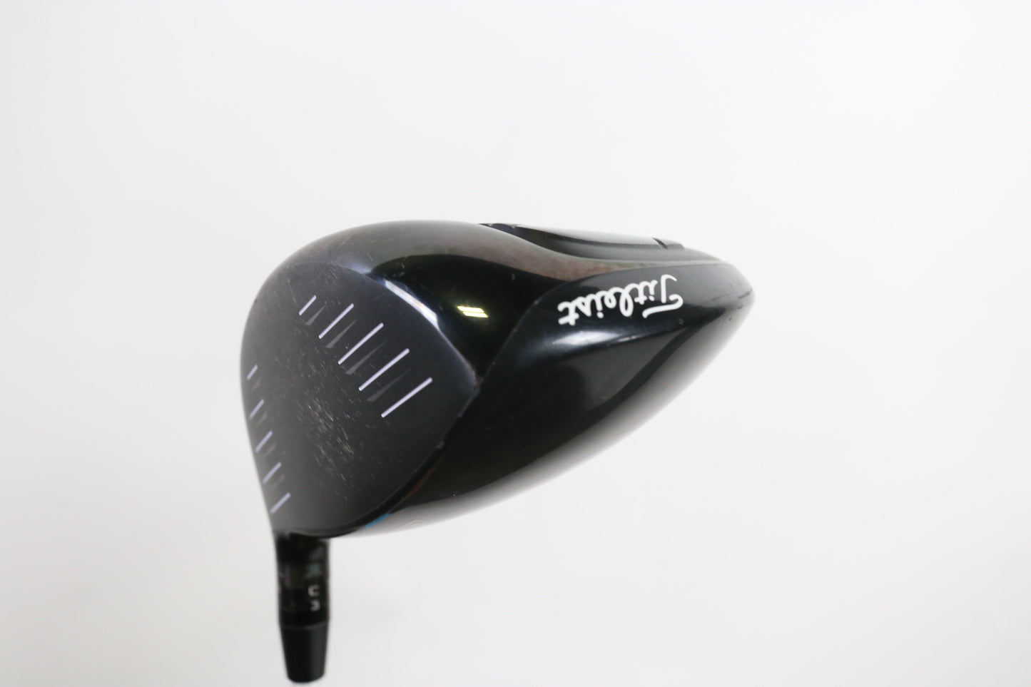 Used Titleist 915D3 Driver - Right-Handed - 10.5 Degrees - Stiff Flex