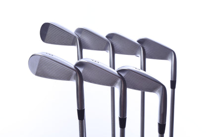 Used Mizuno JPX 925 Forged Iron Set - Left-Handed - 4-PW - Extra Stiff Flex