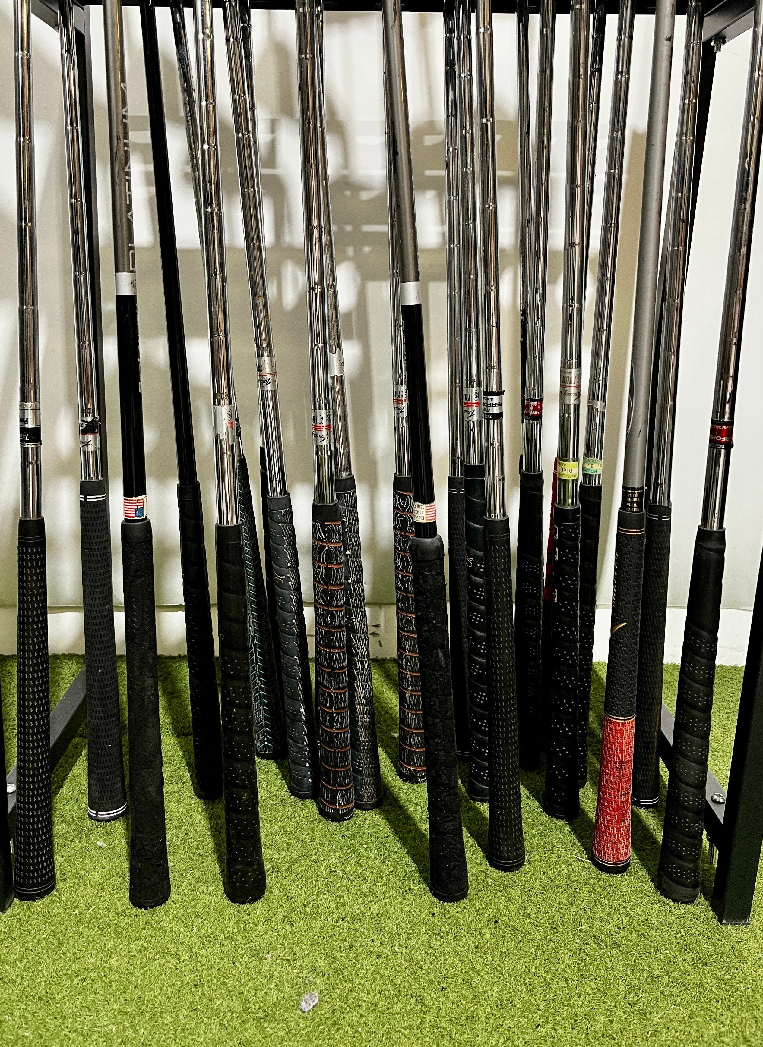 Wholesale Lot of 50 Golf Clubs - Assorted Single Irons and Wedges. Tommy Armour-Next Round