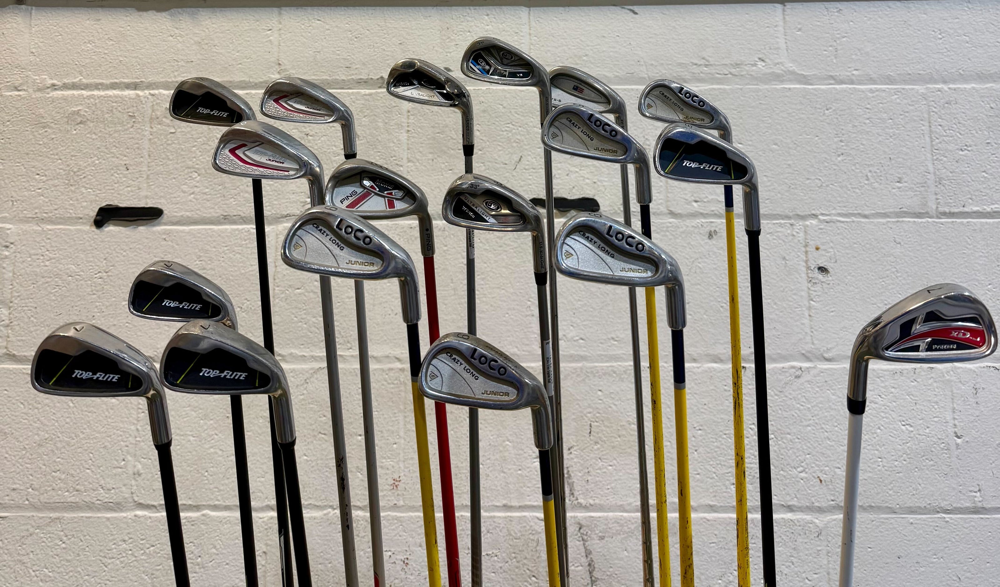 Wholesale Lot of 30 Golf Clubs - Assorted Kids Clubs - Youth Flexes