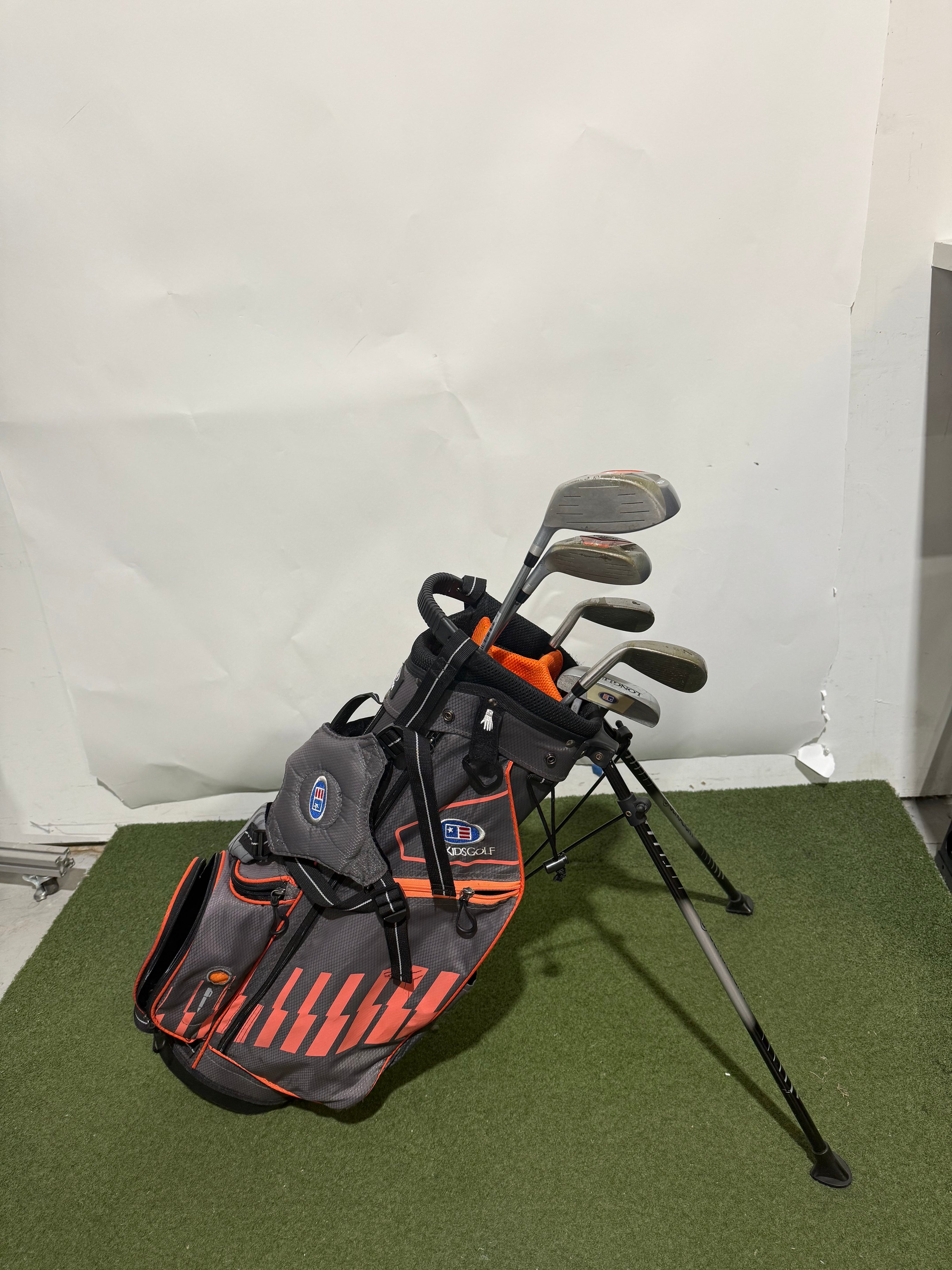 Wholesale Lot of Kids Sets - Right-Handed U.S. Kids Golf and Power Bilt Clubs-Next Round