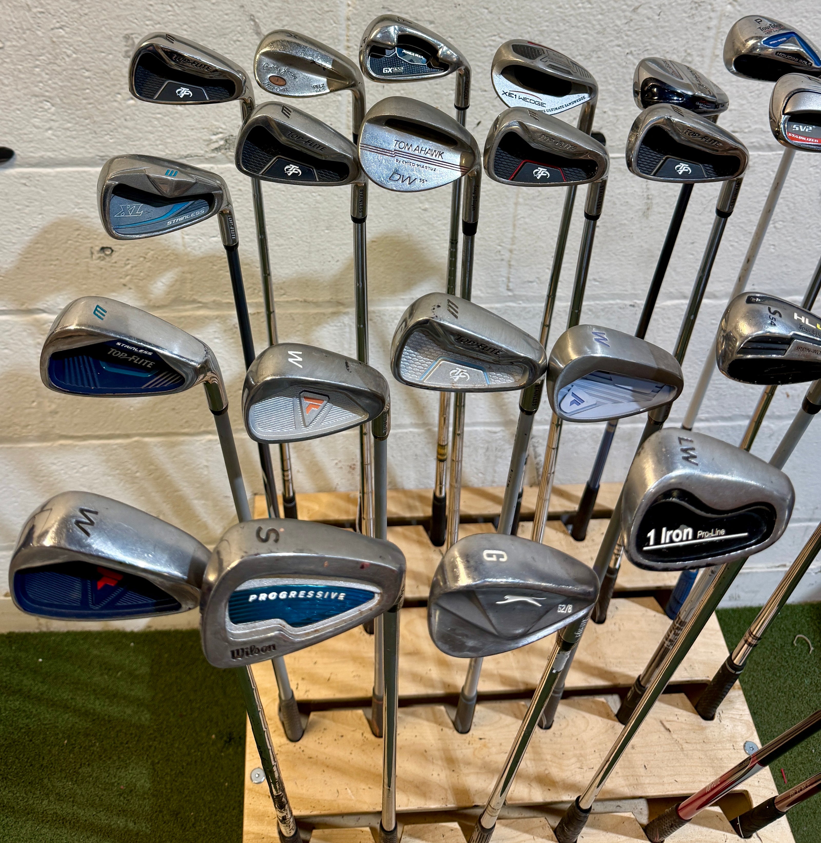 Wholesale Lot of 30 Golf Clubs - Assorted Wedges
