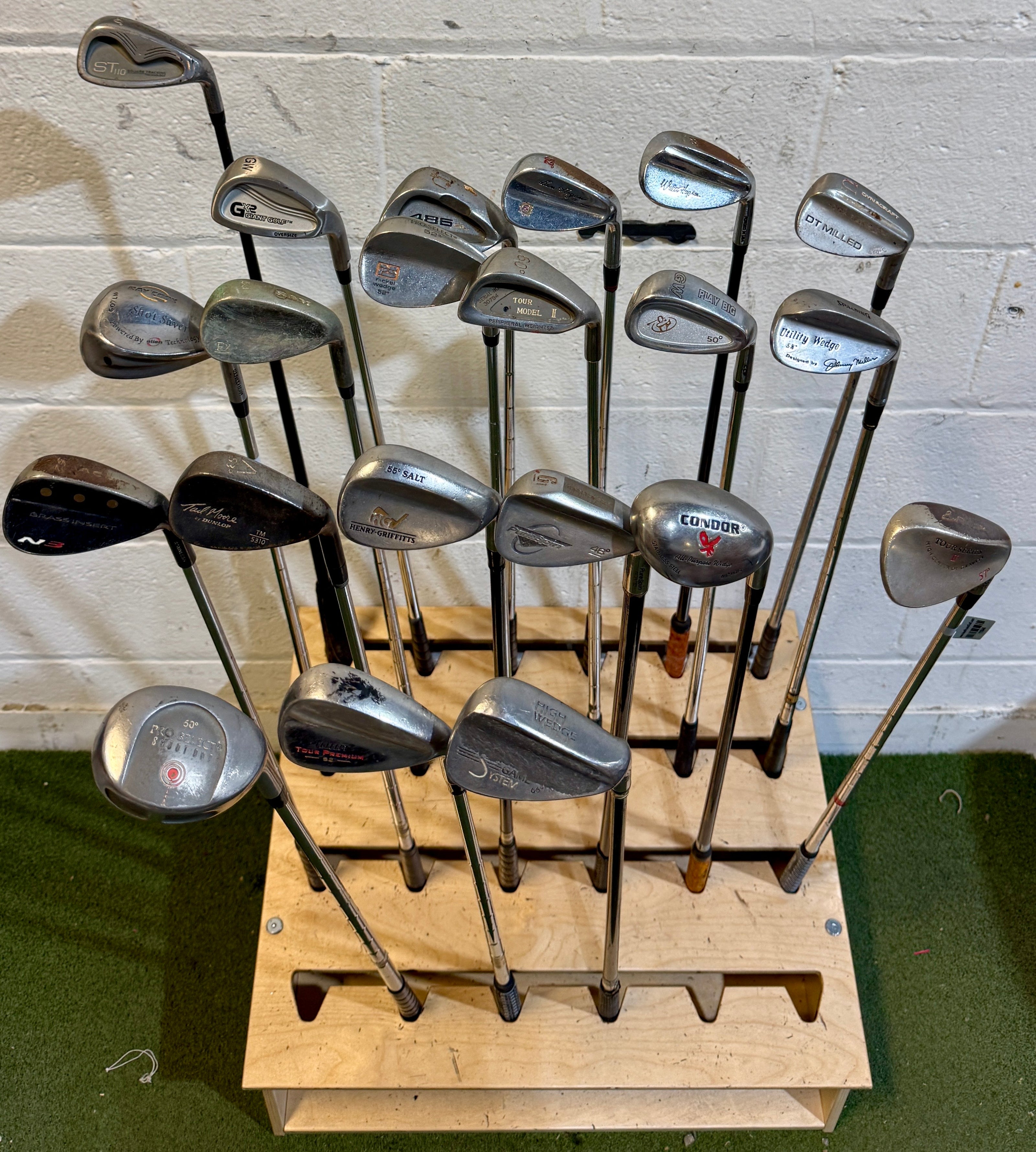 Wholesale Lot of 45 Golf Clubs - Assorted Wedges-Next Round