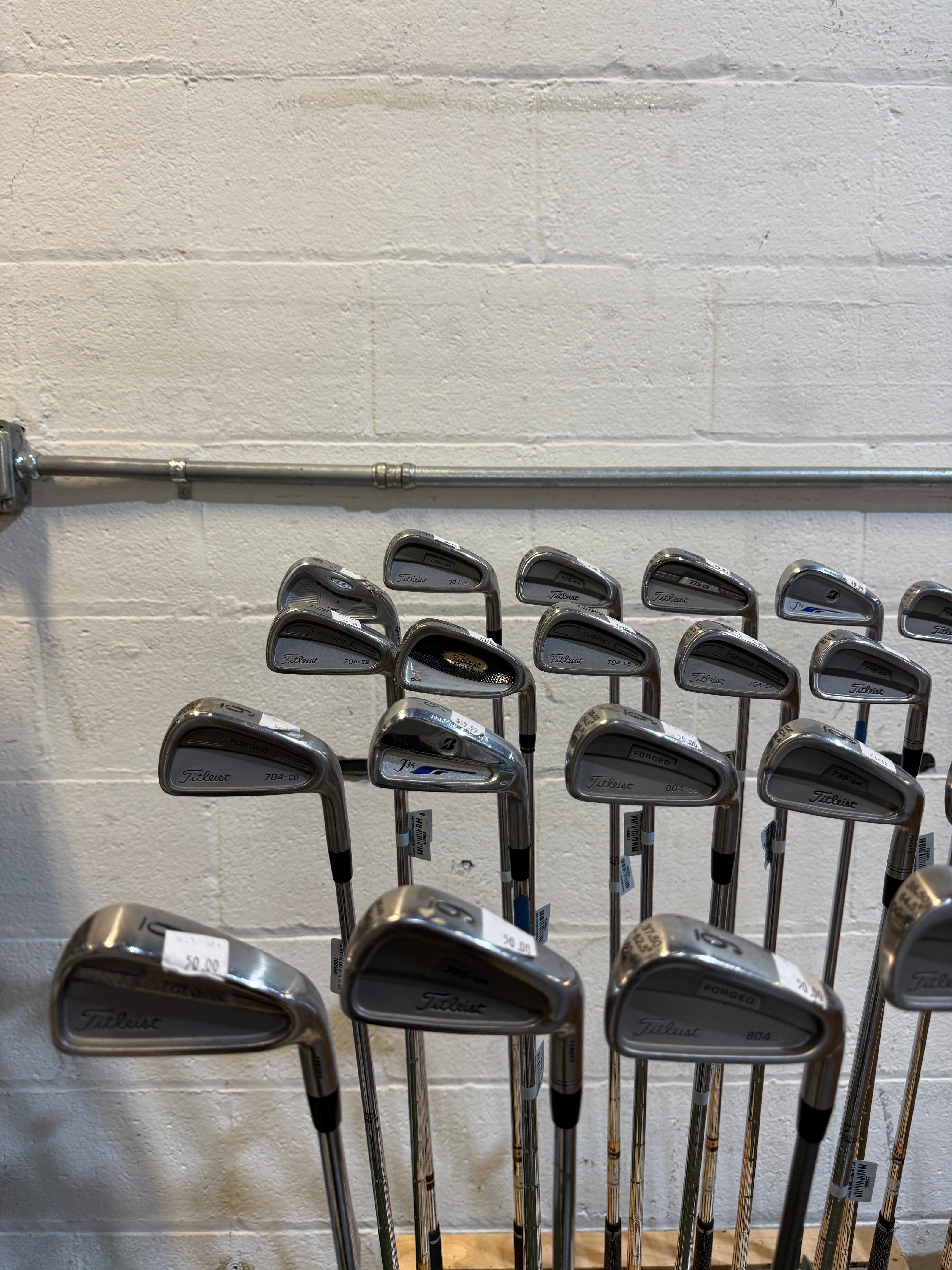 Wholesale Lot of 24 Golf Clubs - Assorted Single Irons