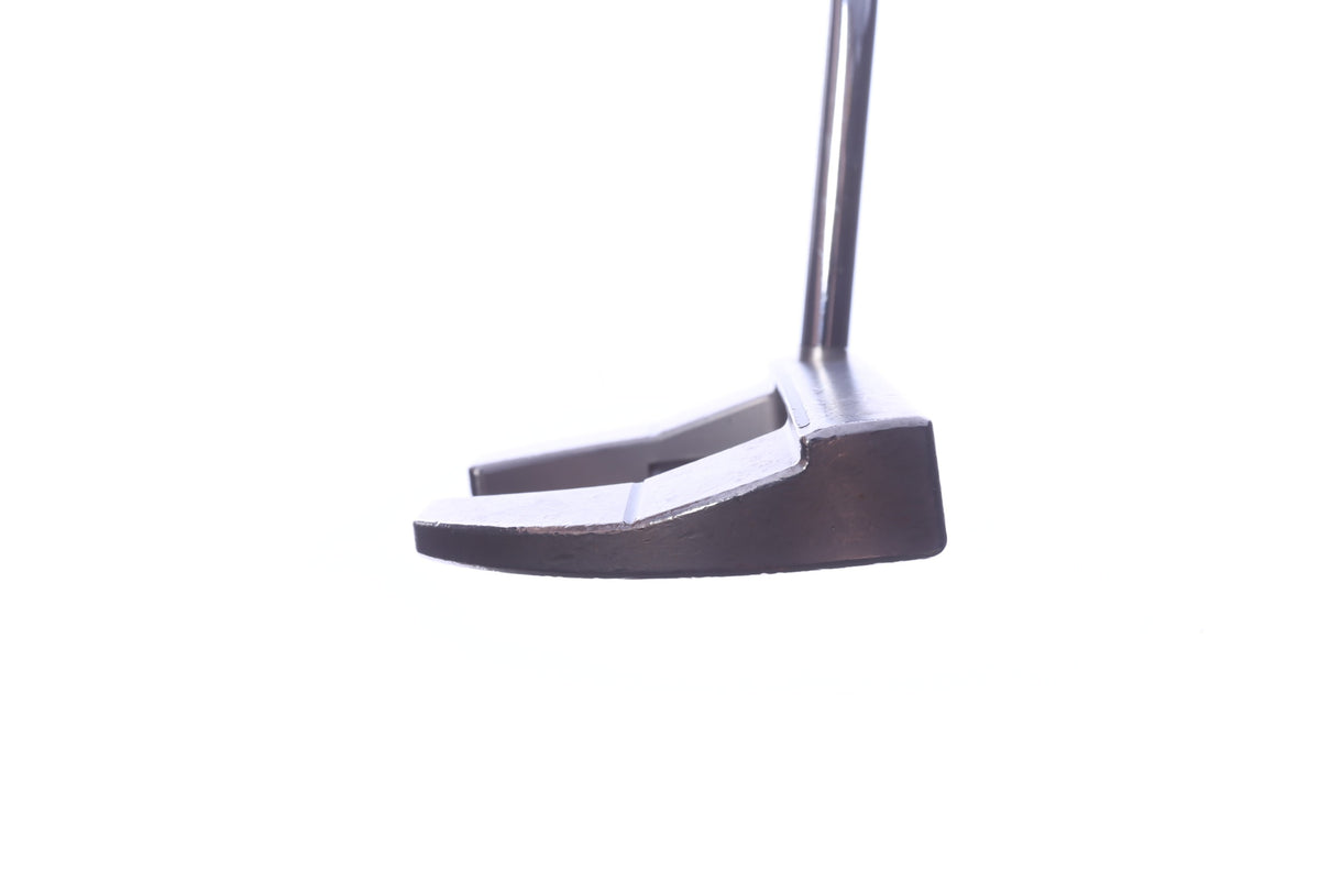 Used Titleist Scotty Cameron Futura 5W Putter - Right-Handed - 35 in - Mallet