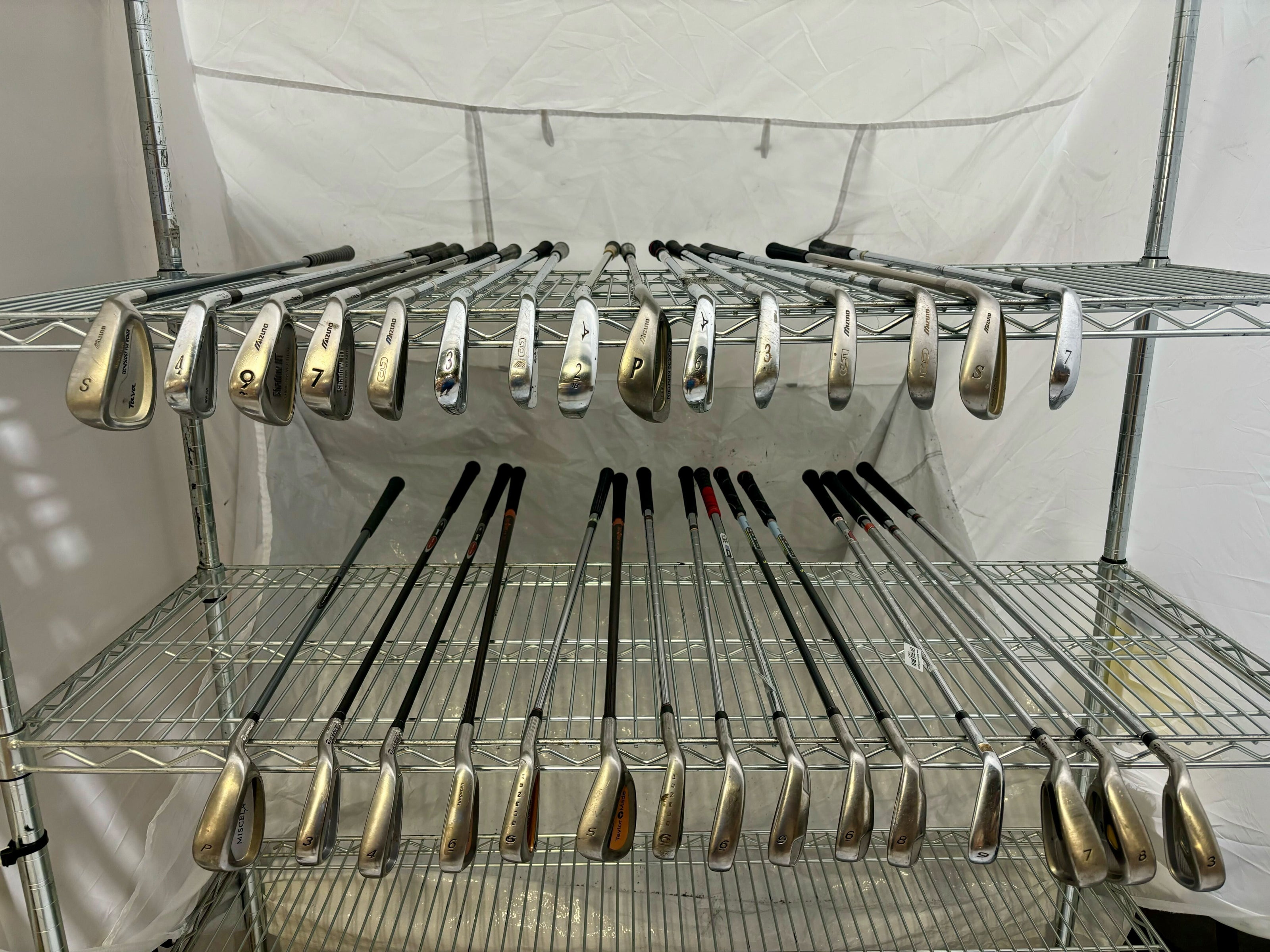 Wholesale Lot of 30 Golf Clubs -Mizuno and TaylorMade Irons and Wedges-Next Round