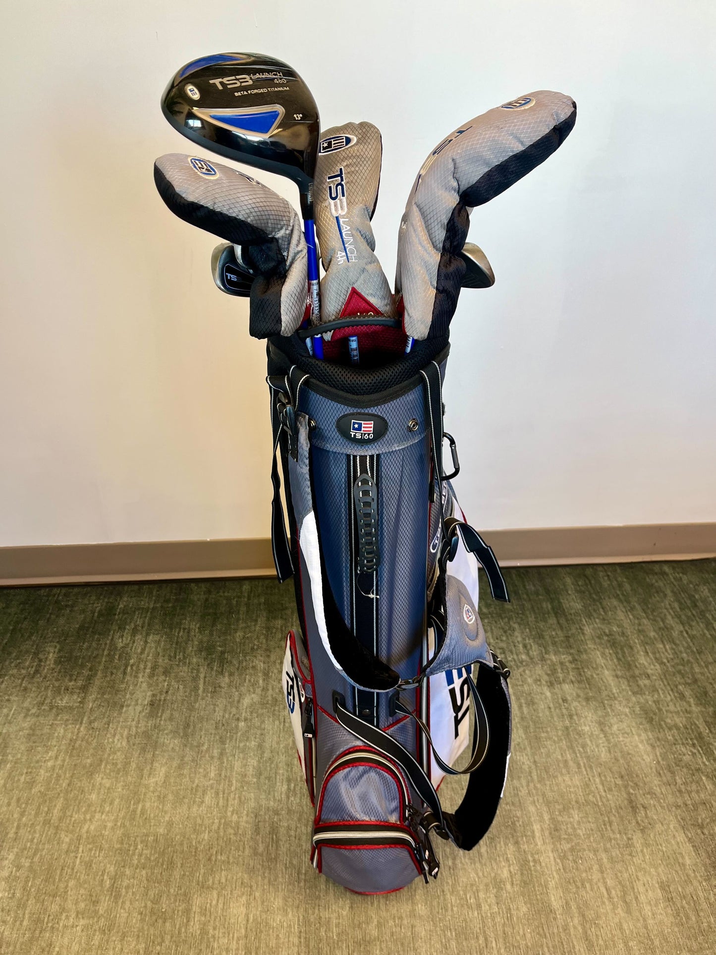 Us Kids Golf TS3 v5 1W, 3W, 3HY, 4H, 5-SW Kids Set RH 60G w/ matching TS3 Bag-Next Round