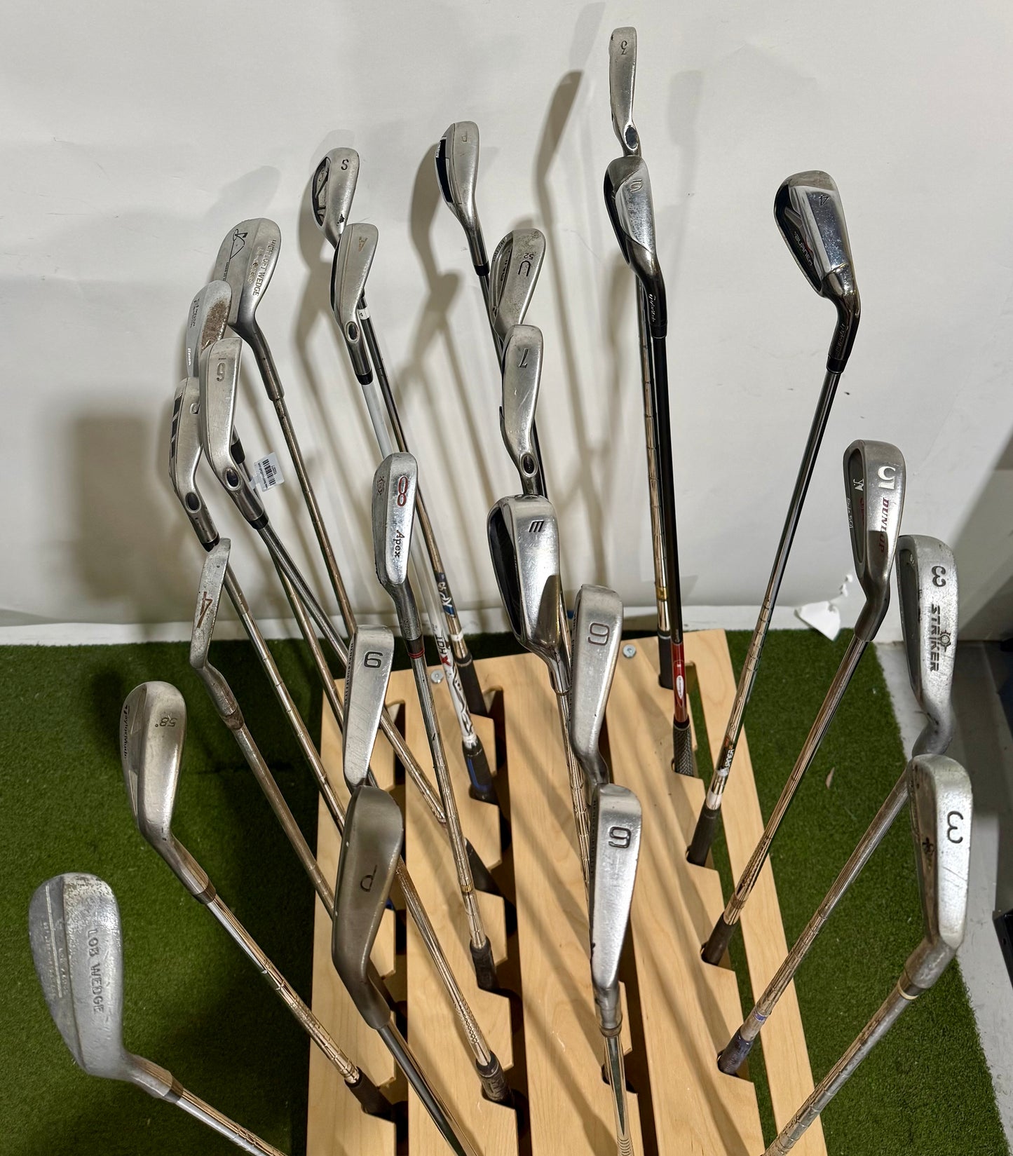 Wholesale Lot of 24 Golf Clubs - Right Handed - Assorted brands and Flexes-Next Round