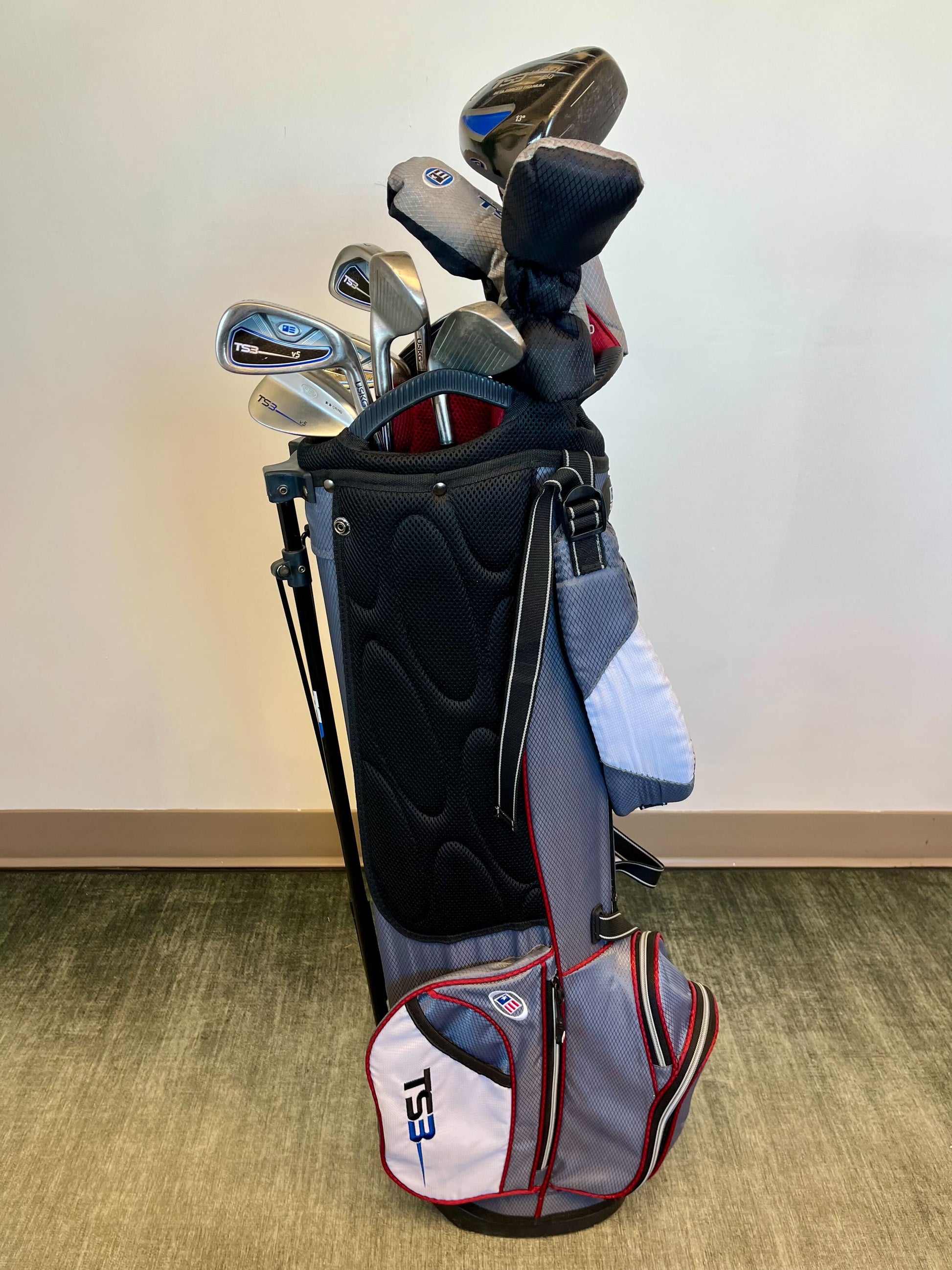 Us Kids Golf TS3 v5 1W, 3W, 3HY, 4H, 5-SW Kids Set RH 60G w/ matching TS3 Bag-Next Round